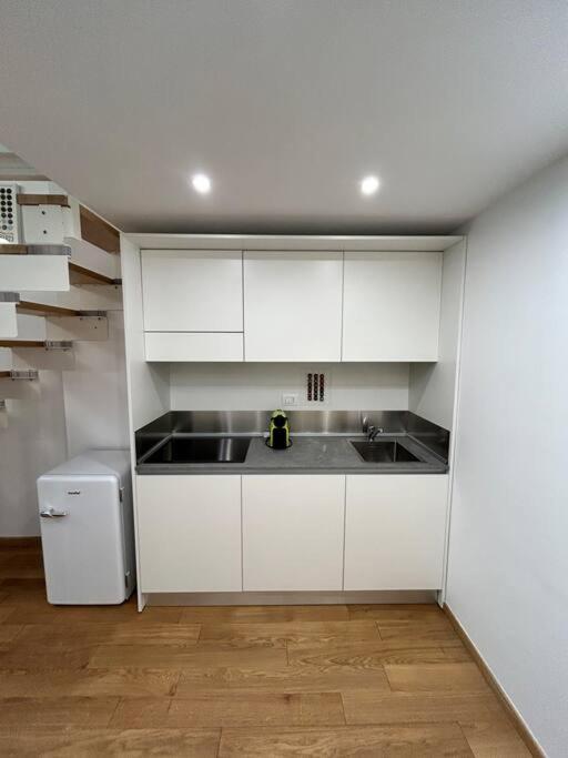 Stella Loft Apartment Милано Екстериор снимка